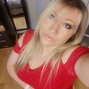 Meet your Posher, Carine